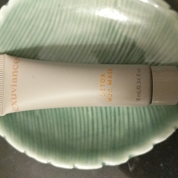 Detox Mud Mask - Picture 1 of 2